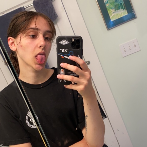 Meet your Posher, Becca - Picture 1 of 1